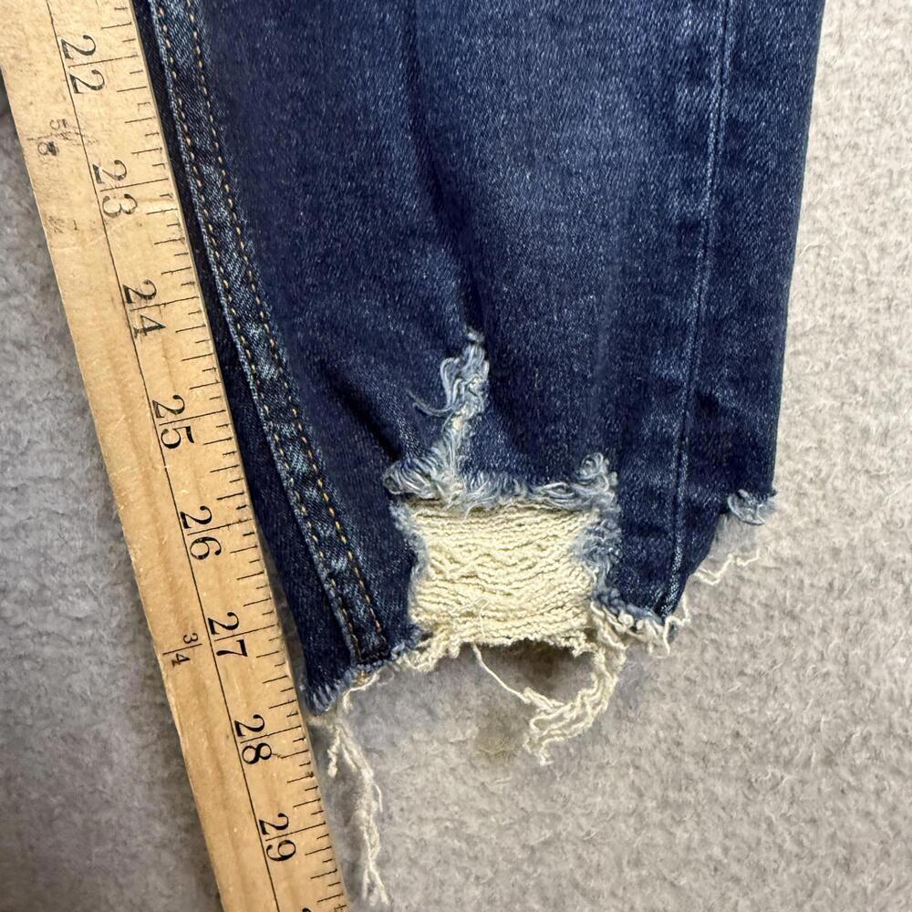 Vigoss Women's Size 32 Medium Wash Blue Thompson Tomboy Distressed Jeans - Picture 7 of 9